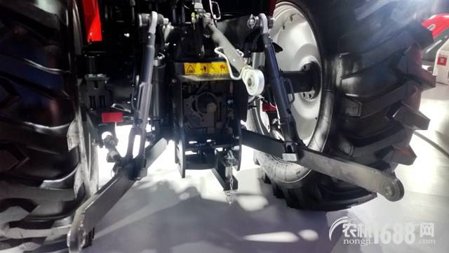 麦赛福格森S1204-C轮式拖拉机
