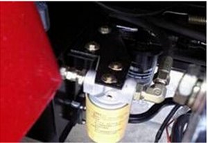 东方红LX1104轮式拖拉机液压油箱回油滤清系统