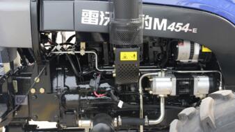 雷沃欧豹M454-E拖拉机细节