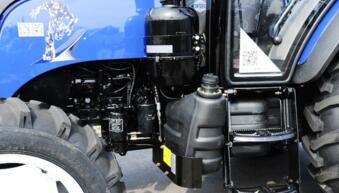 雷沃欧豹M604-B拖拉机细节